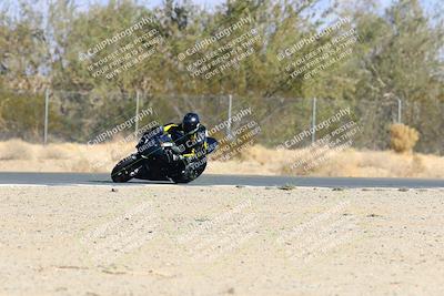 media/Jan-09-2022-SoCal Trackdays (Sun) [[2b1fec8404]]/Turn 6 (1035am)/